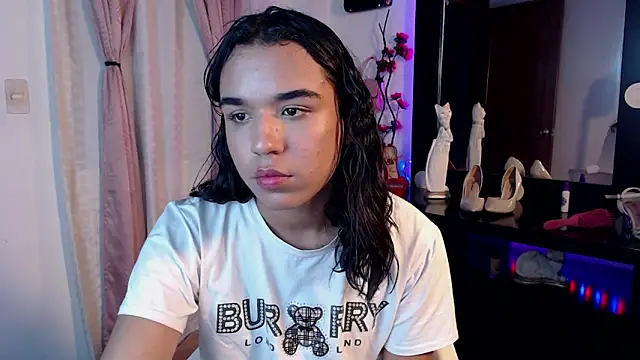 Candyy_doll__ webcam