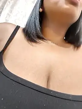 lia_mariana webcam