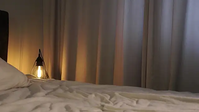 lettyslovacek (F teen) - Two fingers on nips and droll over tits