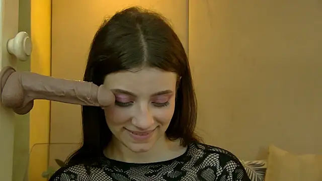 elliewest (F teen) - sloppy blowjob close up