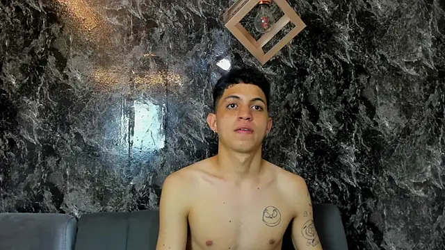 cameron_lux77 webcam