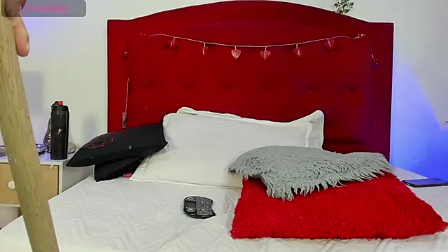 rouss_meyers (F young) - Play Dildo 💦