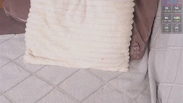 CherlyGuss live sex cam