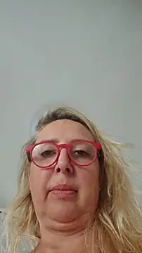 Watch MariaRichi_ live on EroticFlix - High definition streams