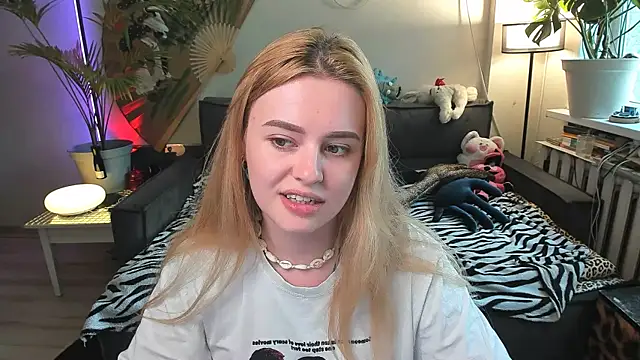 Alexa_Pirs webcam