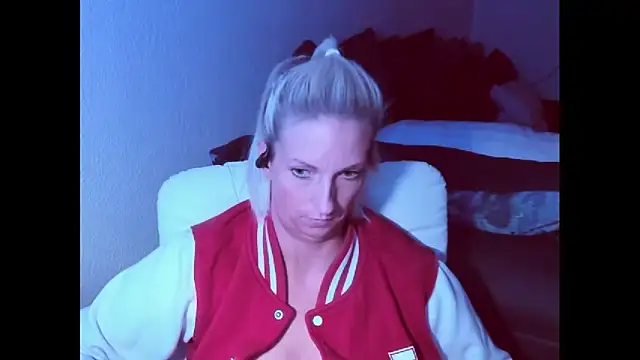 SexyJulia21 webcam