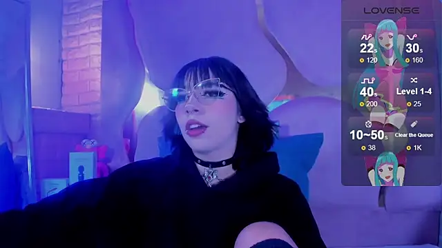 NaniiSisy webcam