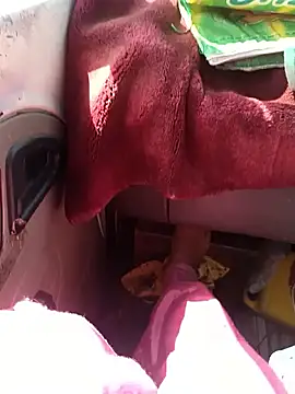 YOURBHABI143 webcam