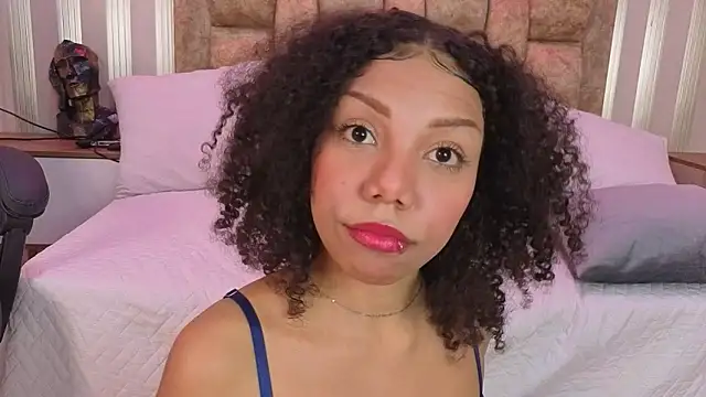 lilith_pink__ webcam