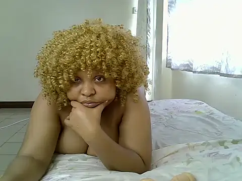 Sweetbrowna webcam