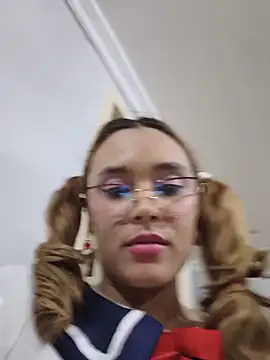 TaraaHot webcam