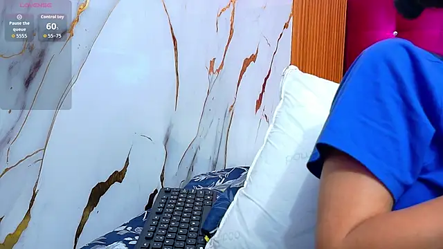 yourcuteneighbourr webcam