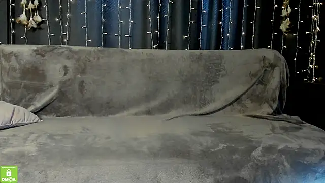 Amelia_skyy webcam