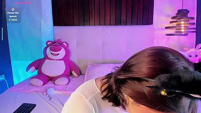 Creamy_Angelo webcam