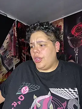 Hailey_Curvy webcam