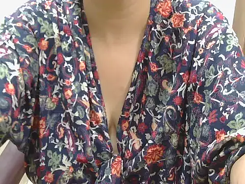 spicy_Zara webcam