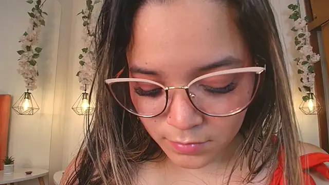 Shadya_ webcam