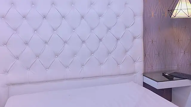 VioletSweetts webcam