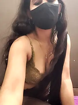 Kanika_76 webcam