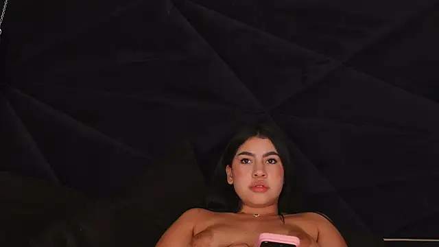 NatashaKyris webcam