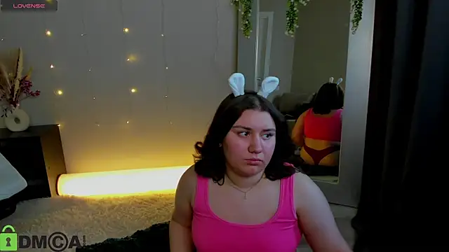 Velvet_Kisss webcam