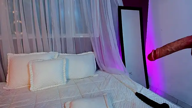 Nicole_Brown1126 webcam