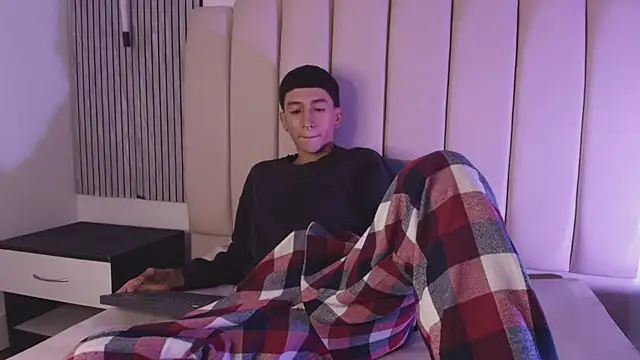 lian_cameron (M twink) - dance sexy naked