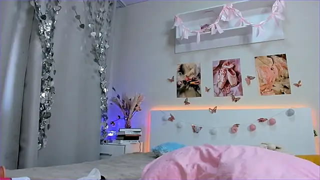 Milly_Lane webcam