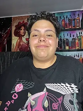 Hailey_Curvy