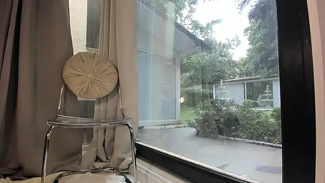 ScarletFlameee webcam
