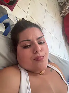 velvetshadow_48 (F young) - je vous montre ma chatte