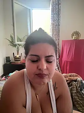 Watch Velvetshadow_48 live on EroticFlix - High definition streams