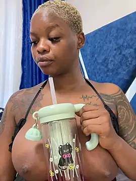 Watch SexxyLunar live on EroticFlix - High definition streams