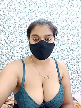 Watch Jasmine_jaaan live on EroticFlix - High definition streams