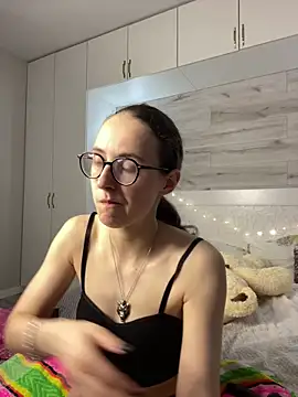 martiniiselenna - MartiniiSelenna's free webcam - UK Sex Cams