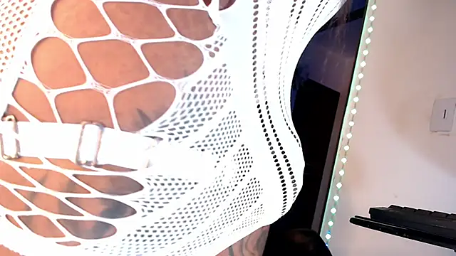 Modella: mistressbigcock777