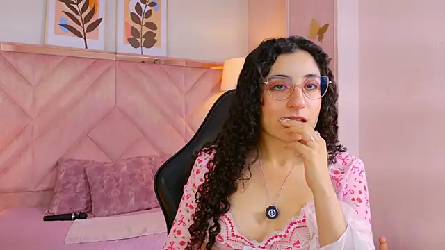 DemiJones_ webcam