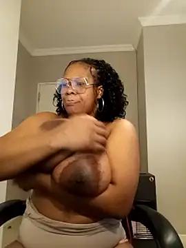 bustylisa1983 (F milf) - HELP ME TO REACH MY GOAL PLZ