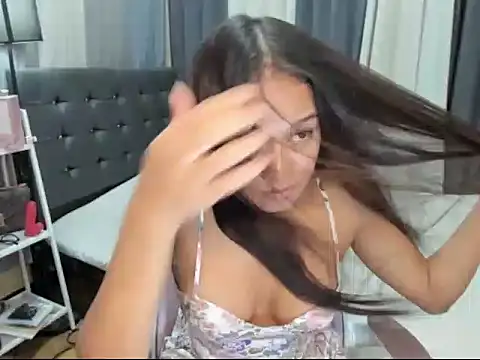 xtsuncutmargauxx - XTsUncutMargauxX's free webcam - UK Sex Cams