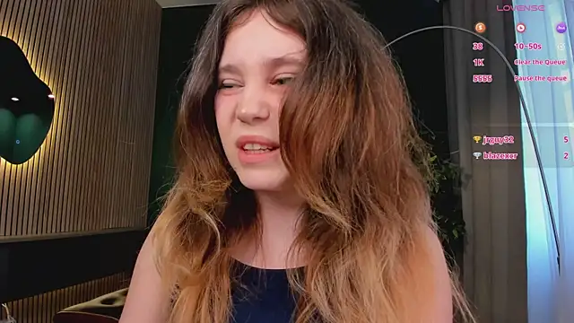Lina_Glow webcam