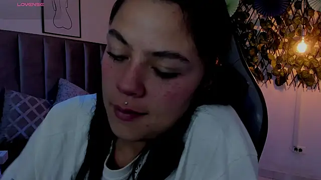 Kikii_1 webcam