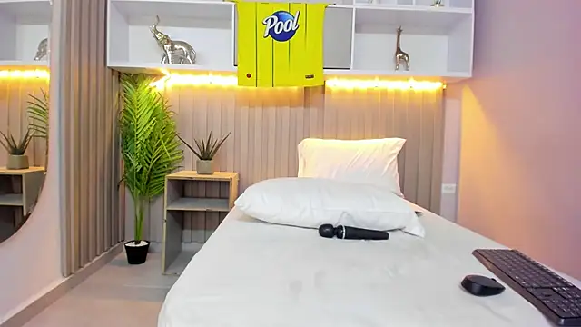 pinktaylor_ webcam