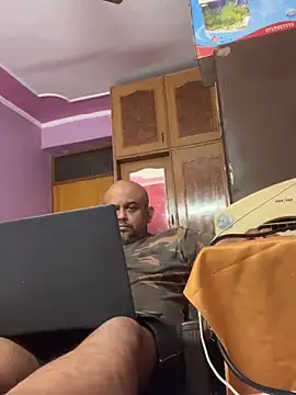 Dick_6inches_Delhi webcam