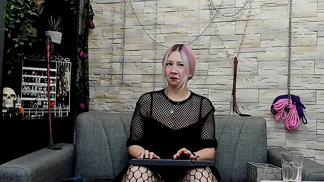 CruelMistress webcam