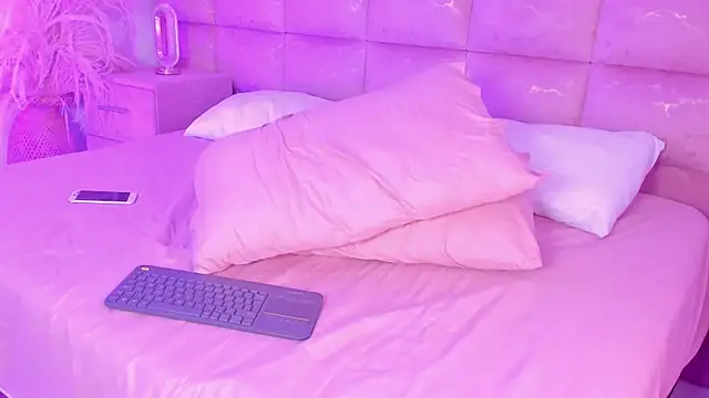 AdharaSweet1_ webcam