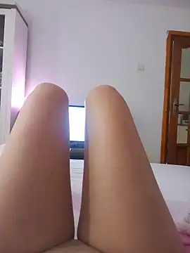 LauraDelightX webcam
