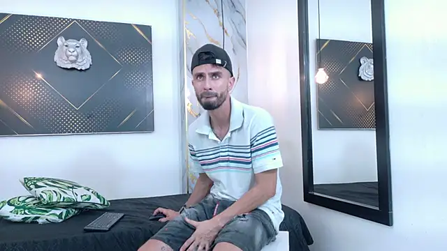 KingOfTemptation webcam