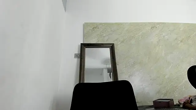 James-06 webcam