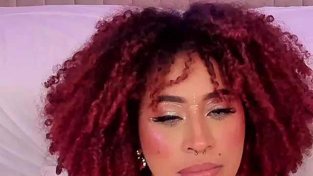 Nikki_Rousmel webcam