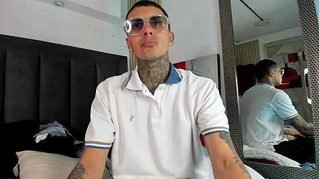 Kael_Calle webcam